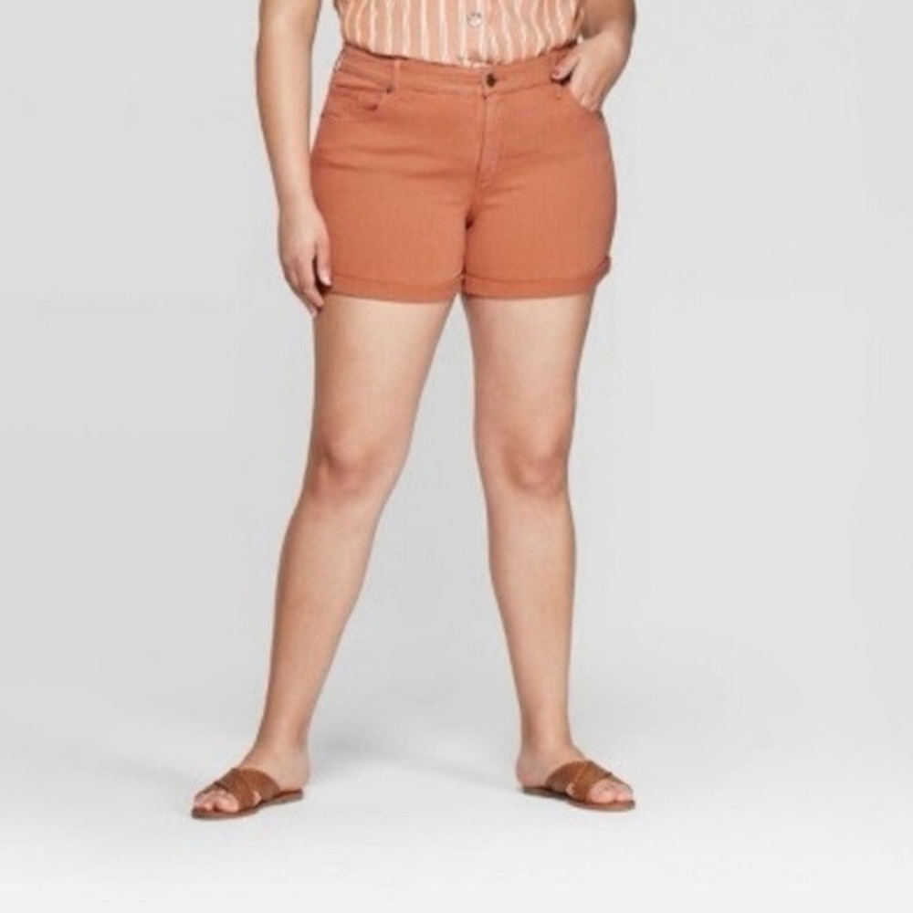 Universal Thread High Rise Midi Fitted cuffed Hem Shorts burnt orange 0